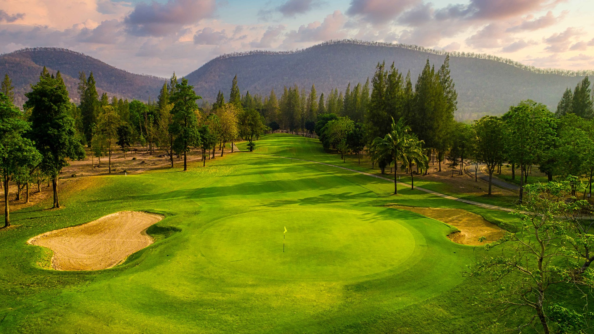Evergreen Hills Golf Club /